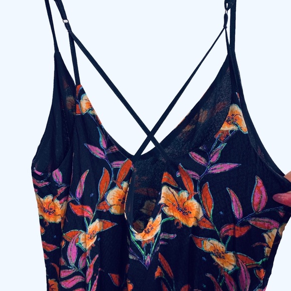 URBAN OUTFITTER ECOTE  FLORAL SUMMER SPAGHETTI STRAP DRESS SUMMER PAISLEY DRESS - Picture 3 of 10